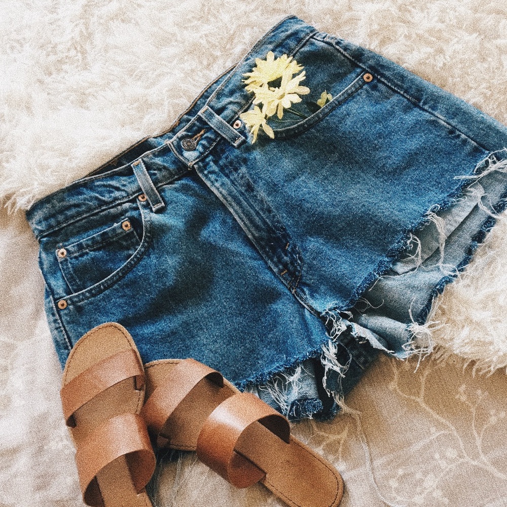 LEVIS Regenerated Denim Shorts